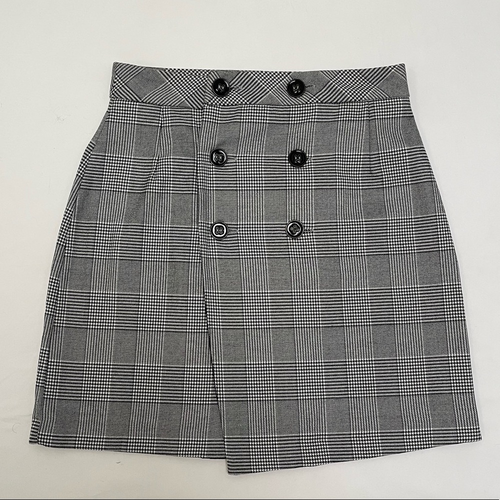 Zara Basic Black and White Plaid Miniskirt - Size XS